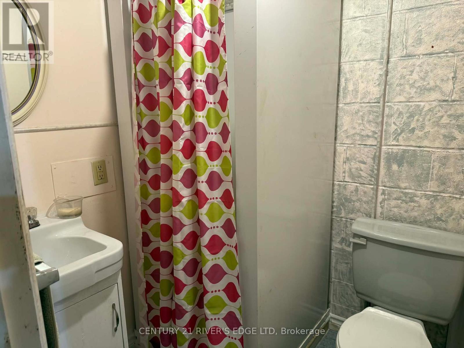 68 ALDERSHOT AVENUE - 15