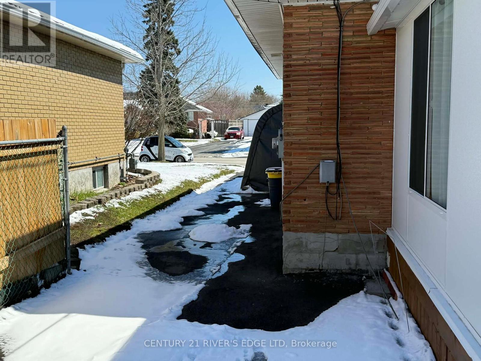 68 ALDERSHOT AVENUE - 19