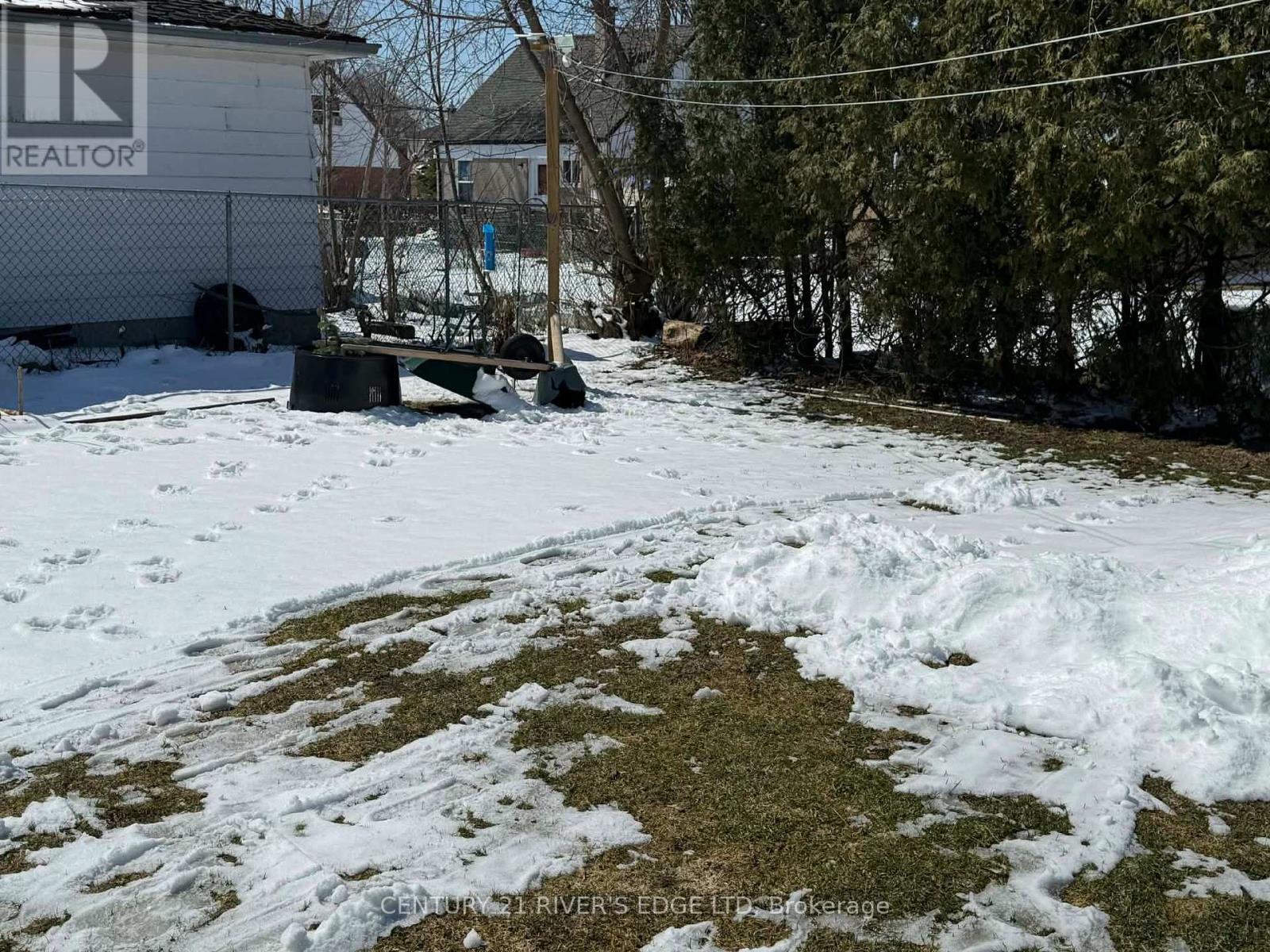 68 ALDERSHOT AVENUE - 21