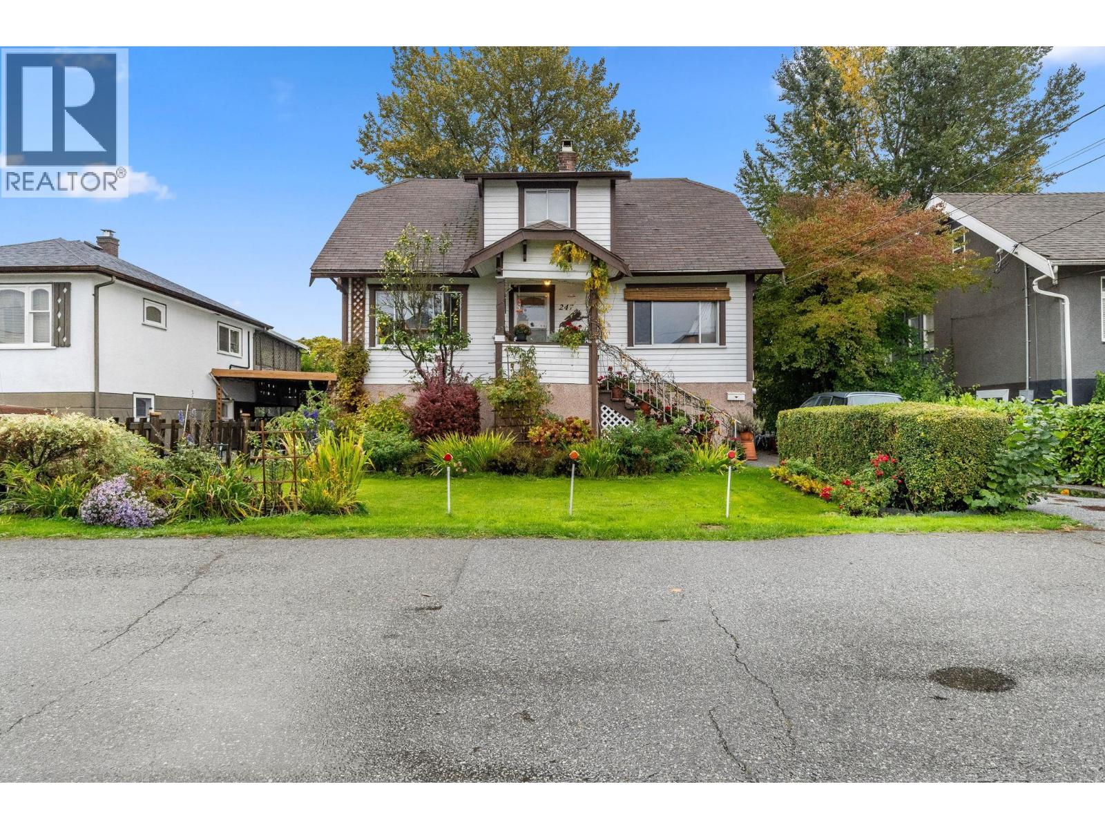 247 WOOD STREET, New Westminster