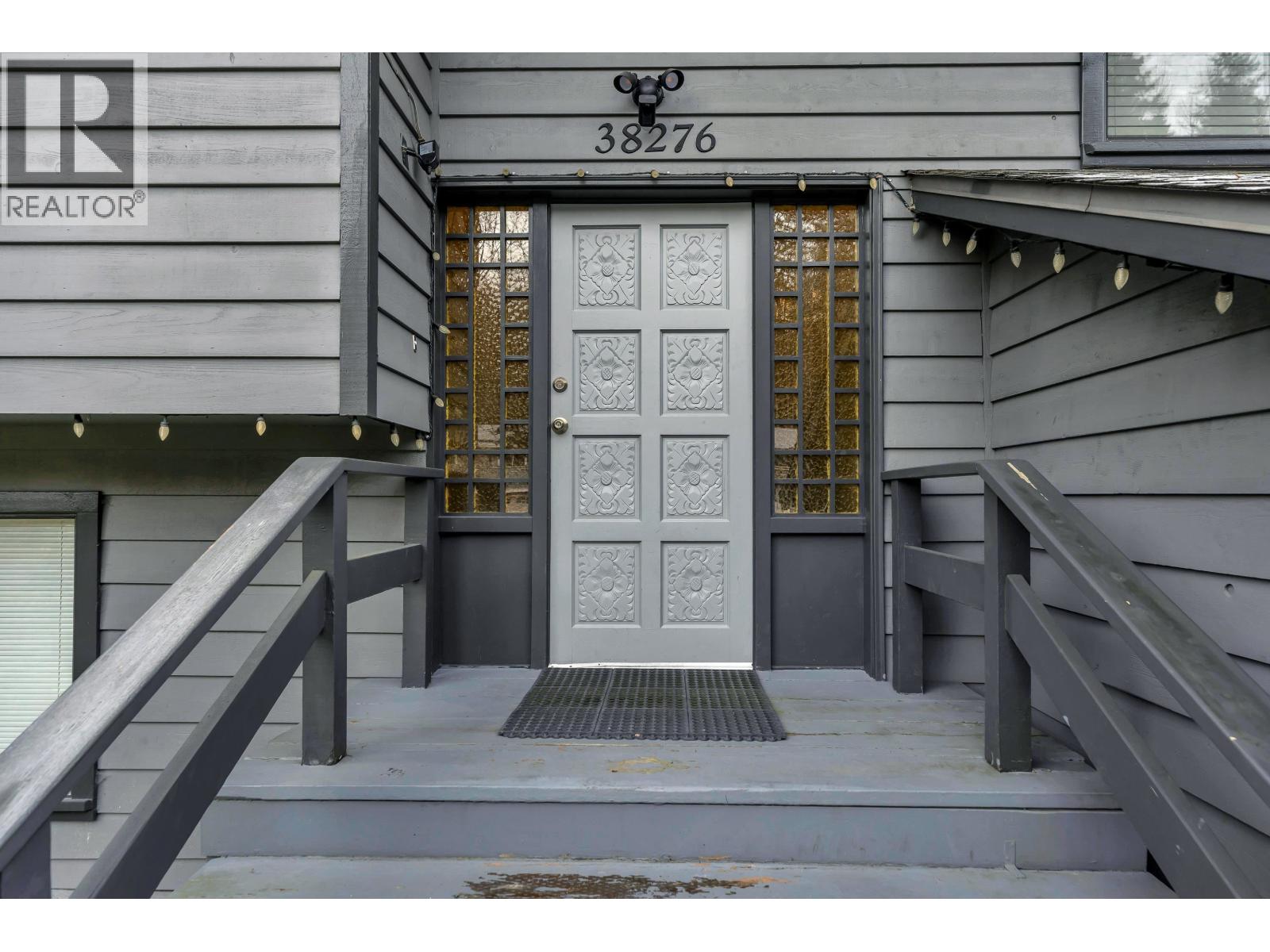 38276 MYRTLEWOOD CRESCENT, Squamish