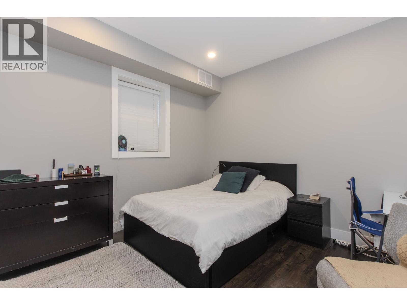 1018 JAY CRESCENT, Squamish