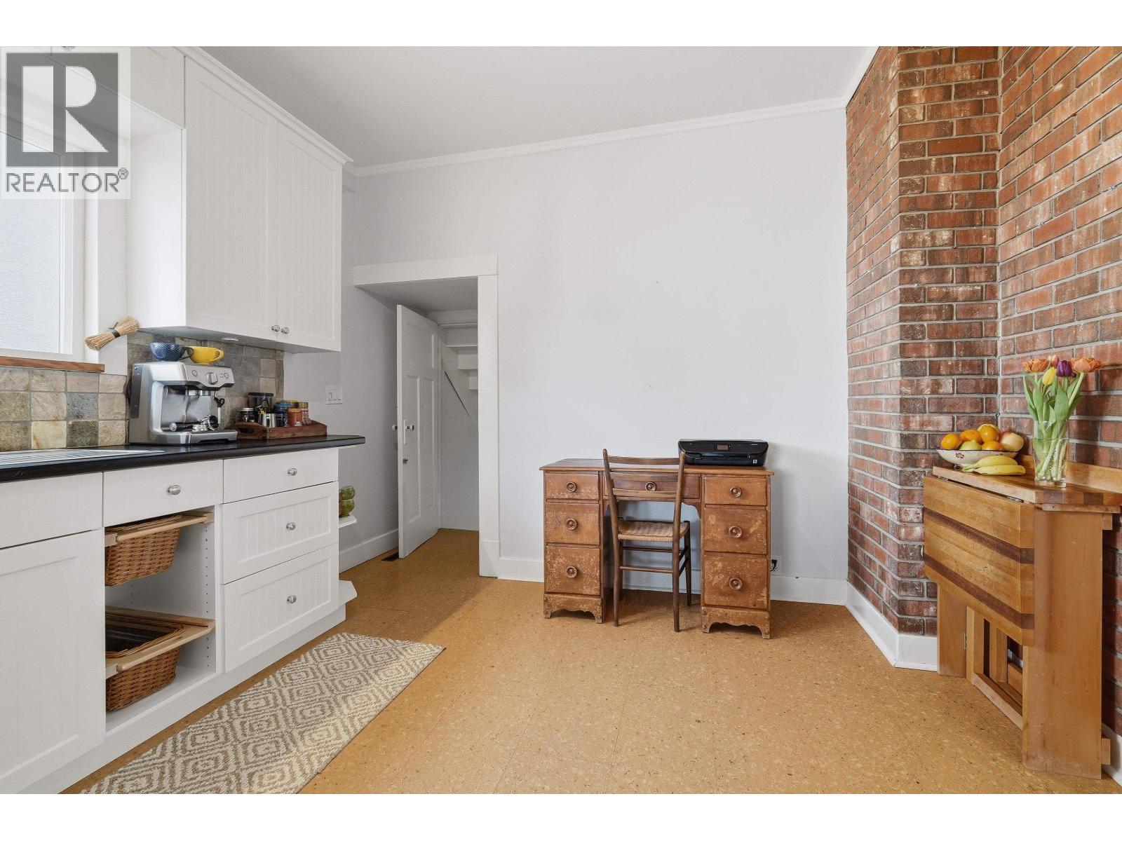 8351 14TH AVENUE, Burnaby