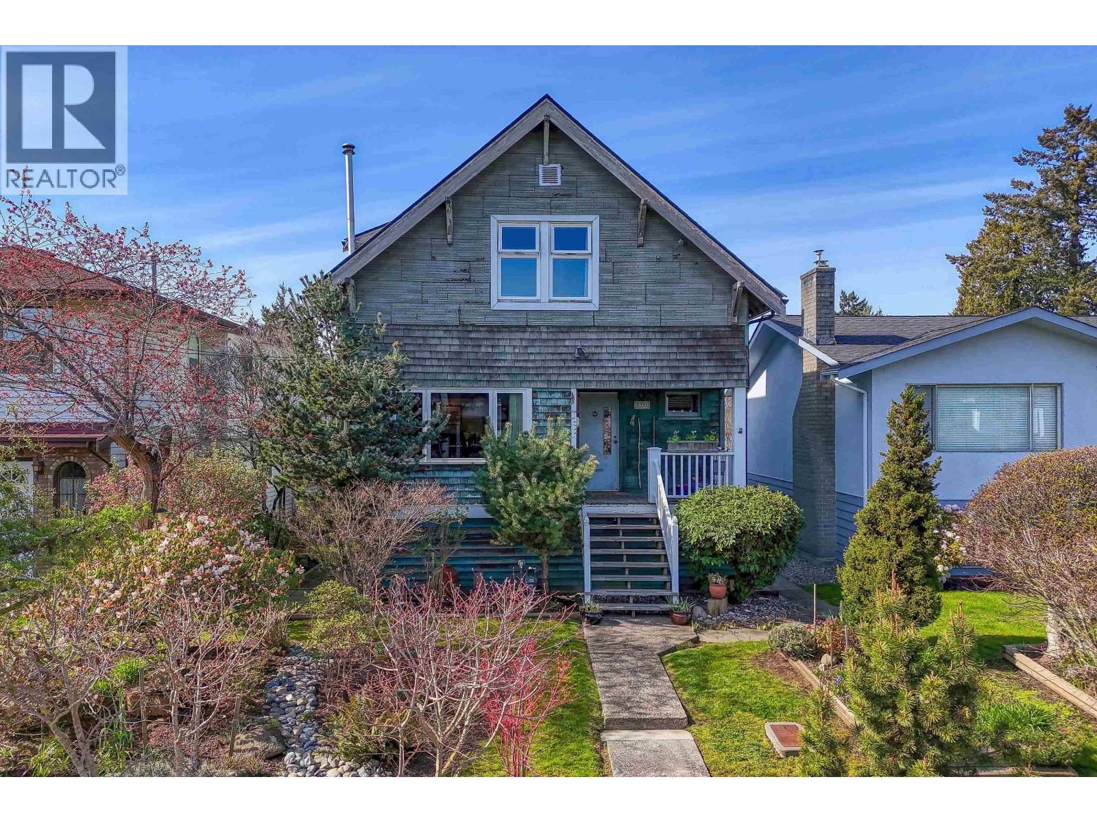 8351 14TH AVENUE, Burnaby