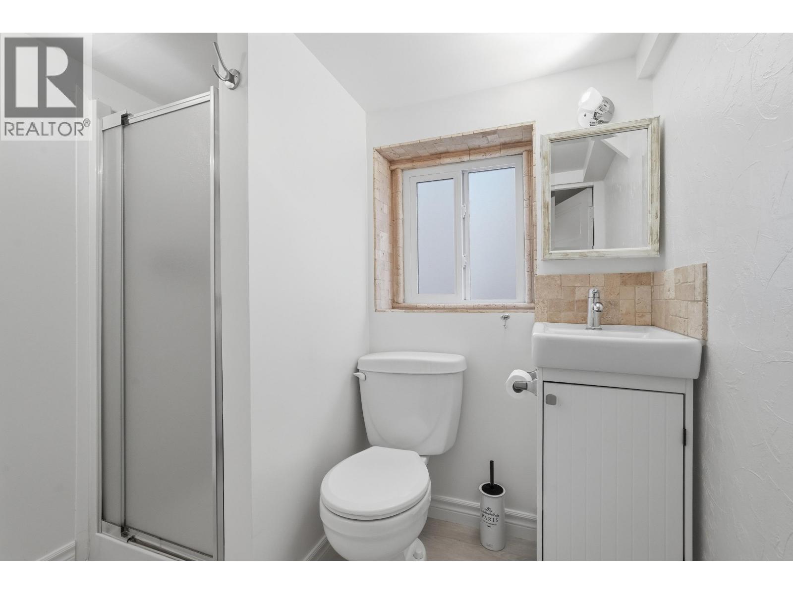 8351 14TH AVENUE, Burnaby