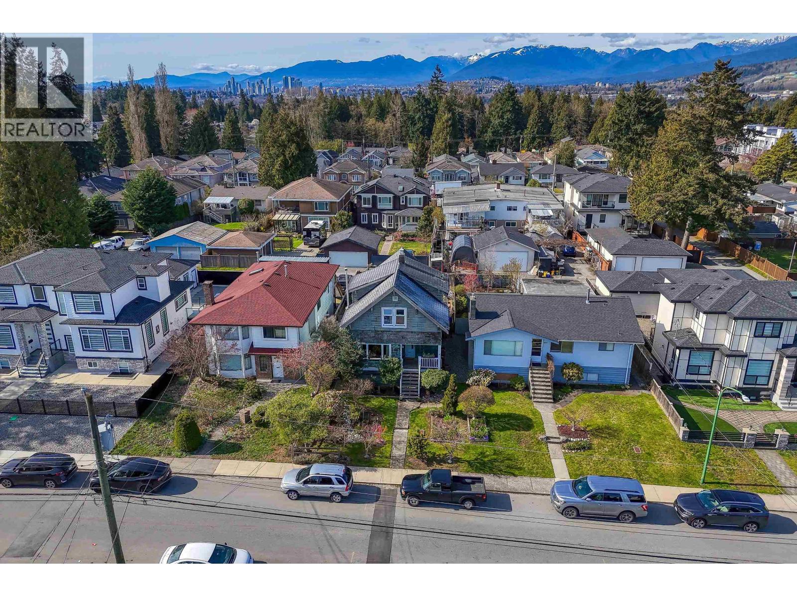 8351 14TH AVENUE, Burnaby