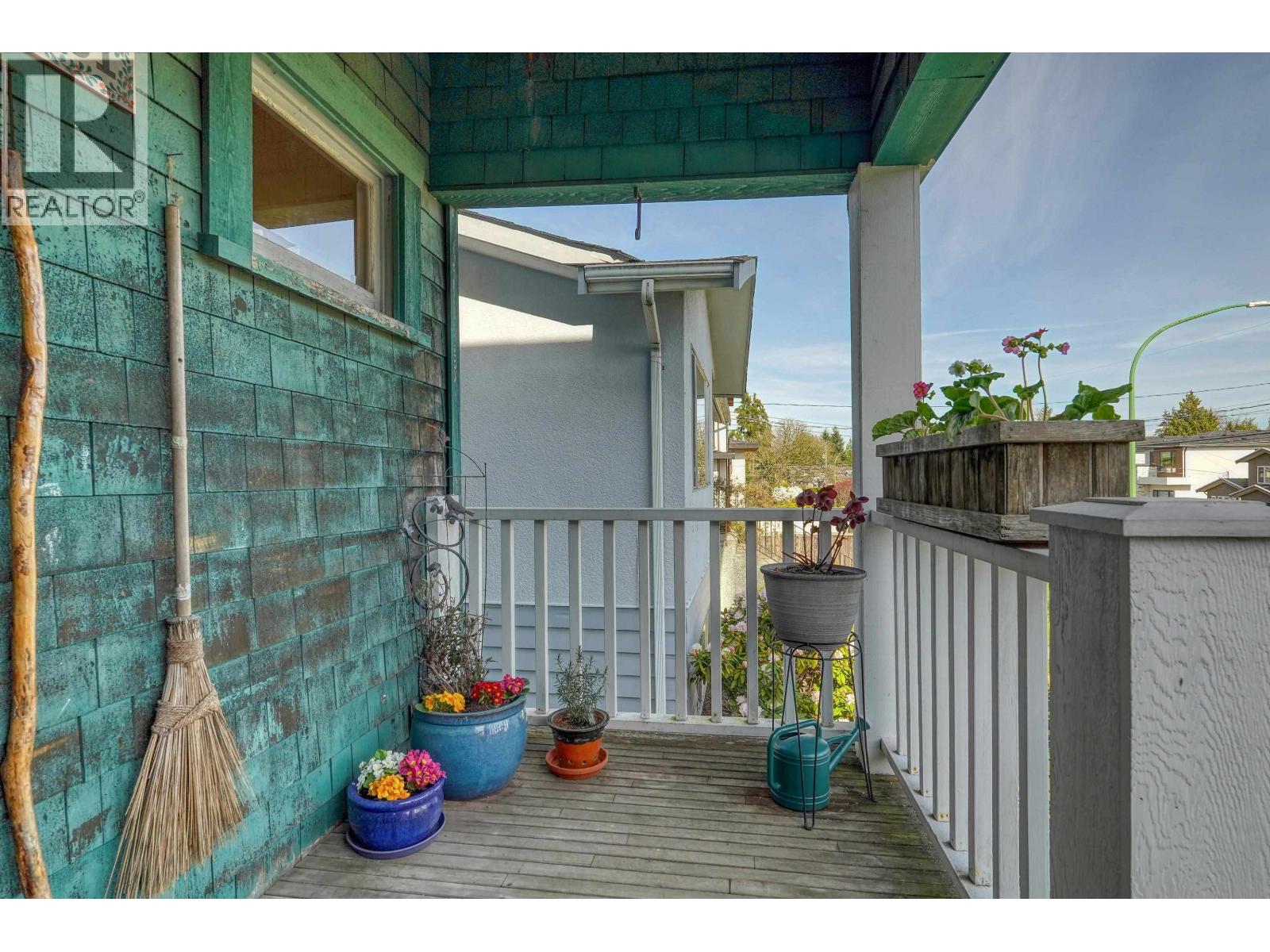 8351 14TH AVENUE, Burnaby