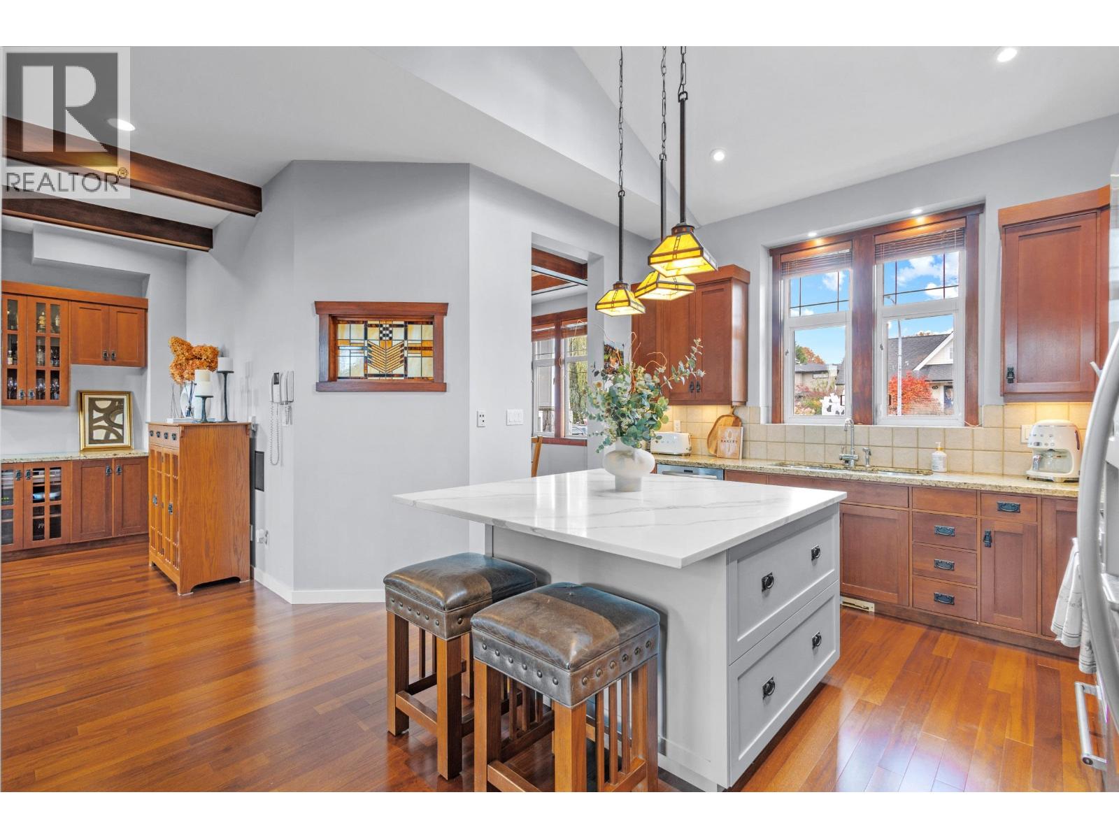 186 MACDONALD AVENUE, Burnaby