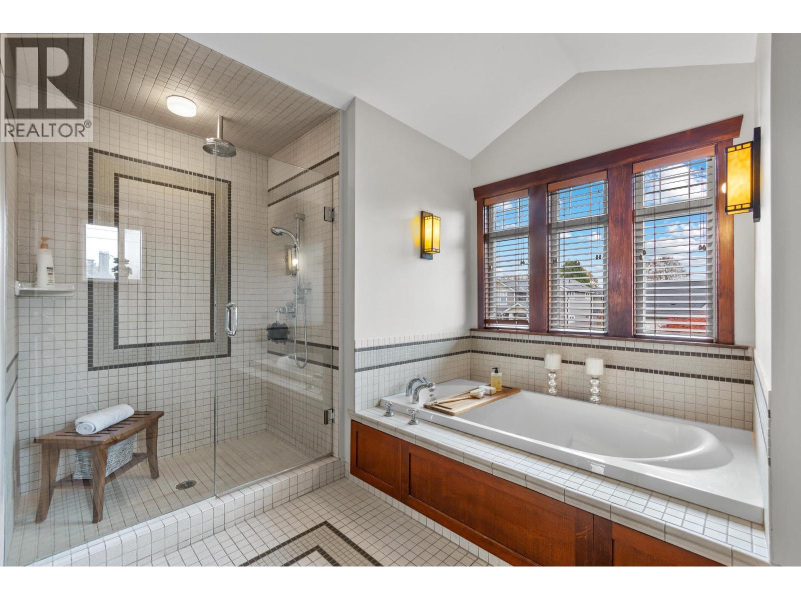 186 MACDONALD AVENUE, Burnaby