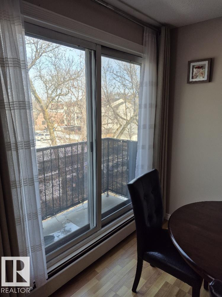 #402 9323 105 Ave NW, Edmonton