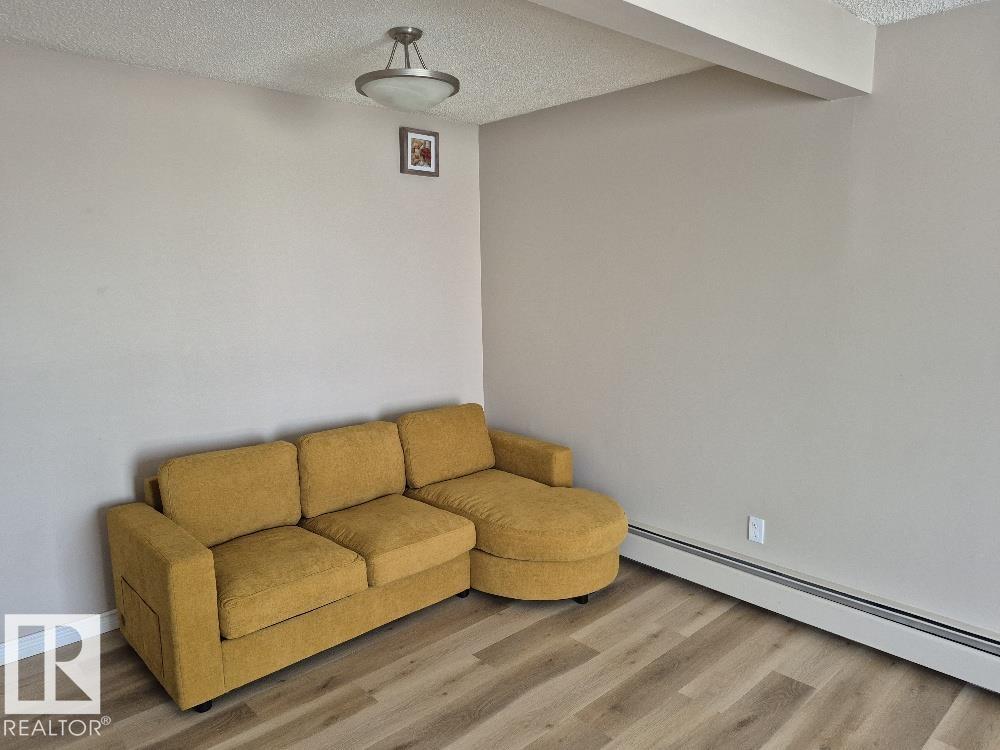 #402 9323 105 Ave NW, Edmonton