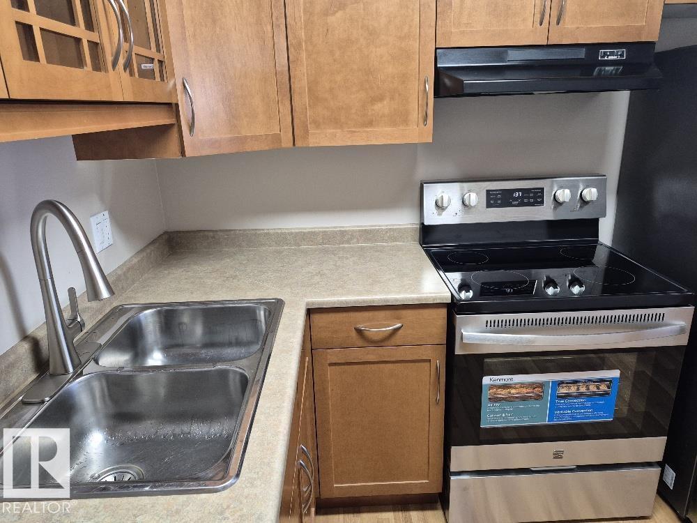 #402 9323 105 Ave NW, Edmonton