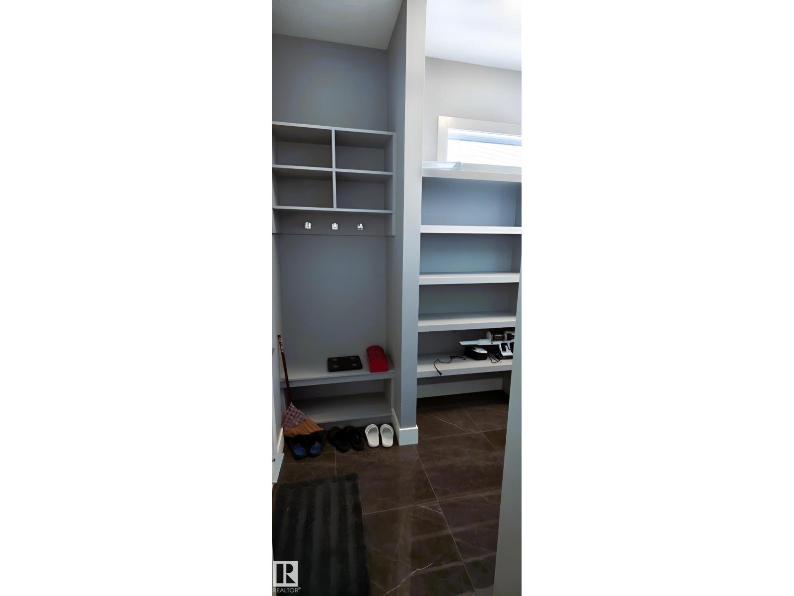 1781 MELROSE CR SW - 10