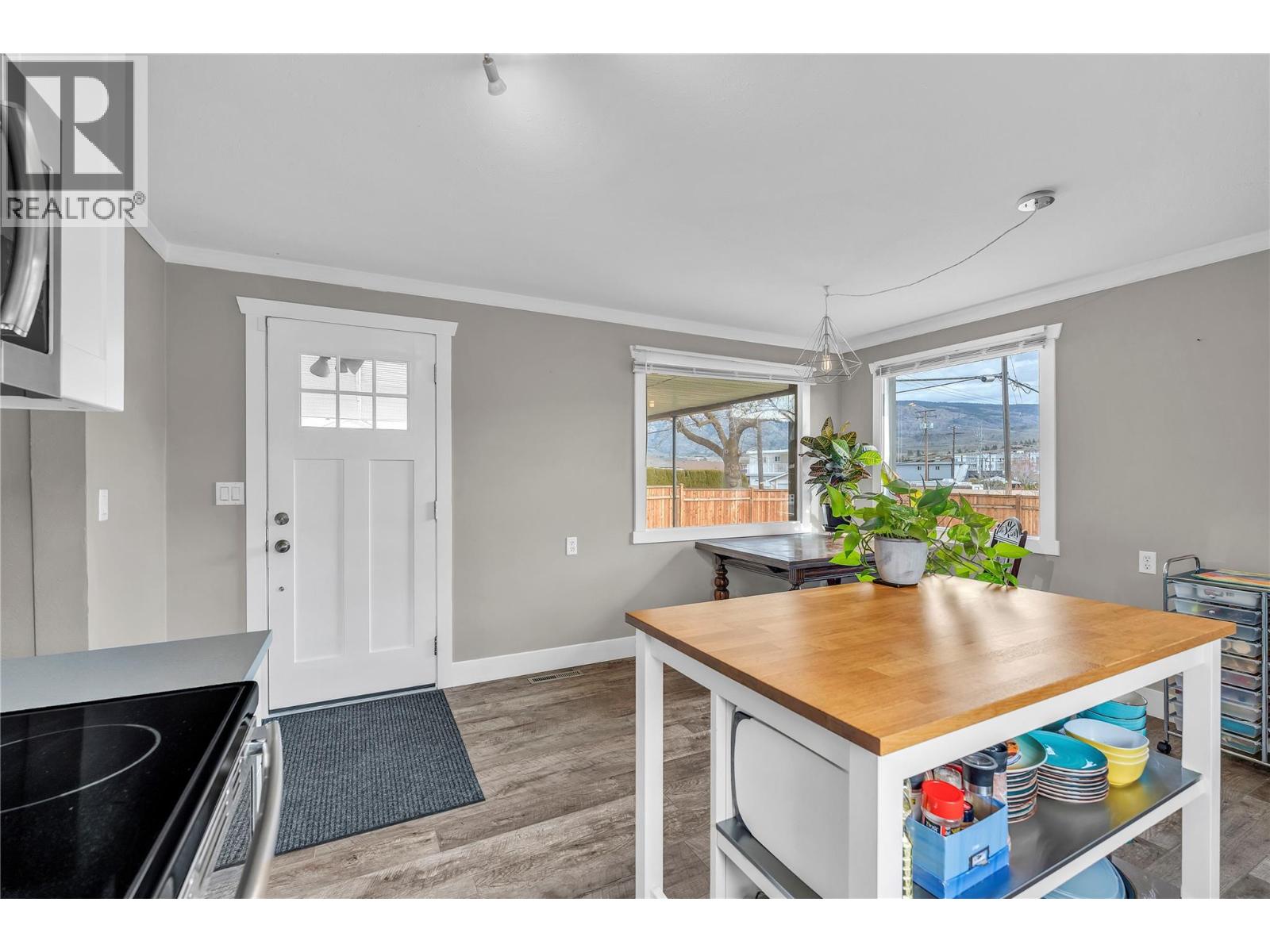 5899 OKANAGAN Street, Oliver