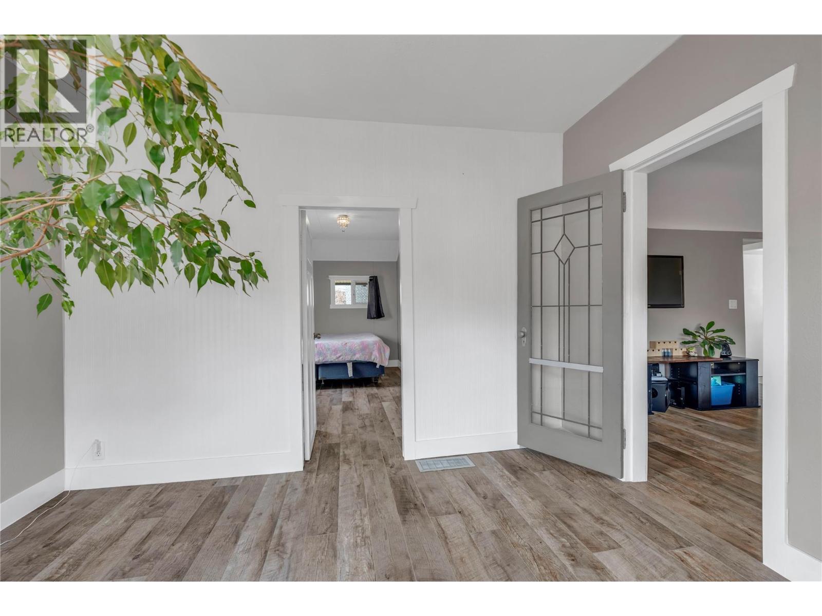 5899 OKANAGAN Street, Oliver