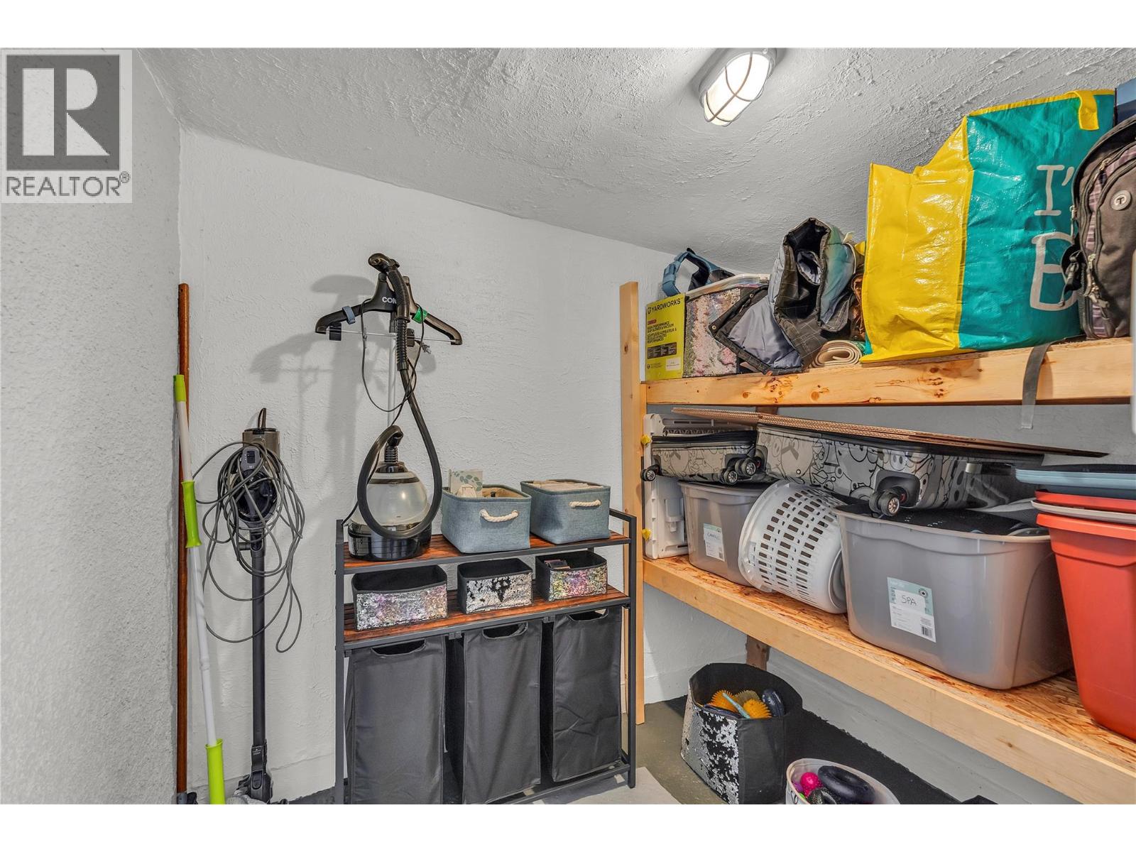 5899 OKANAGAN Street, Oliver