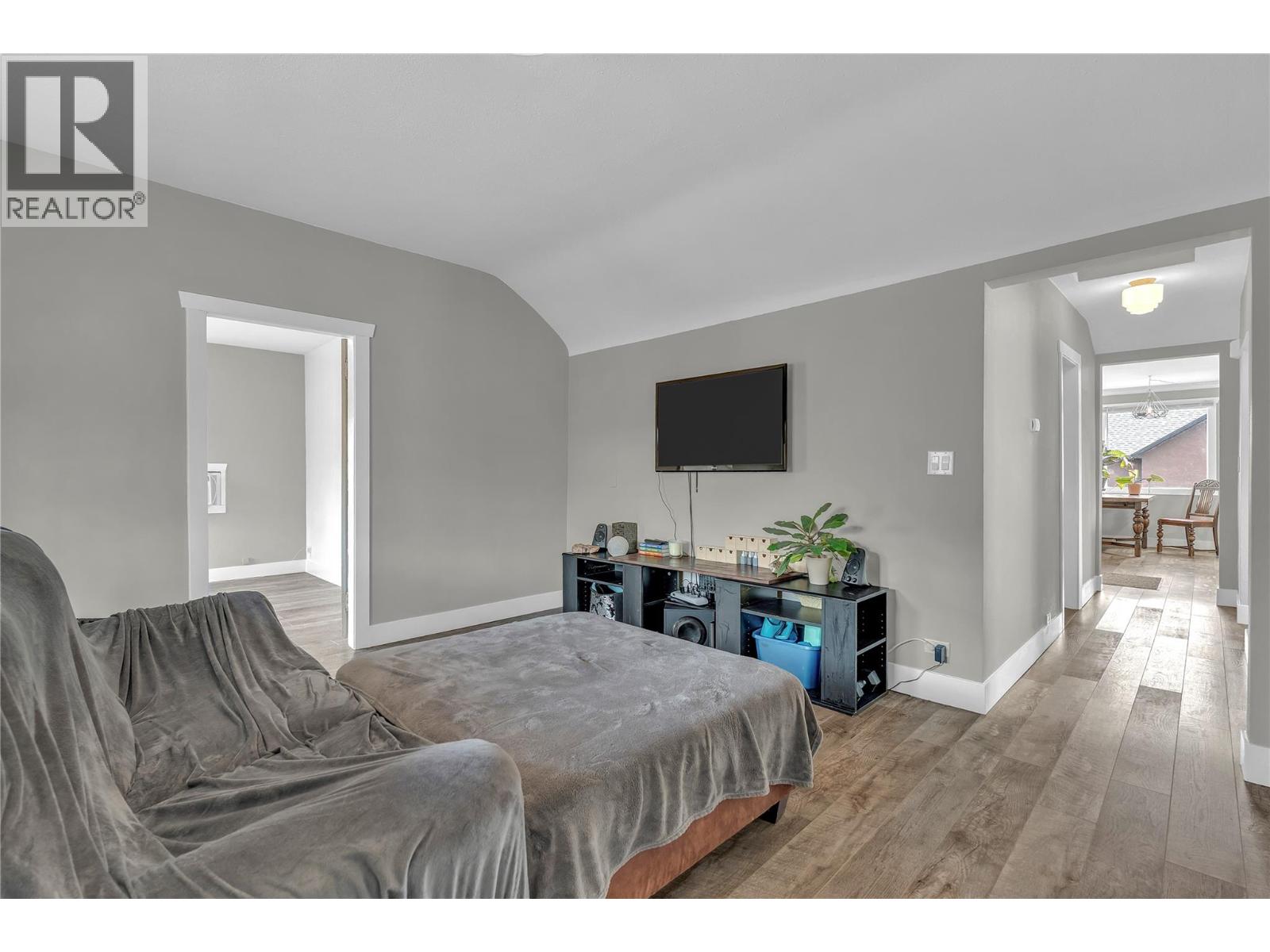 5899 OKANAGAN Street, Oliver