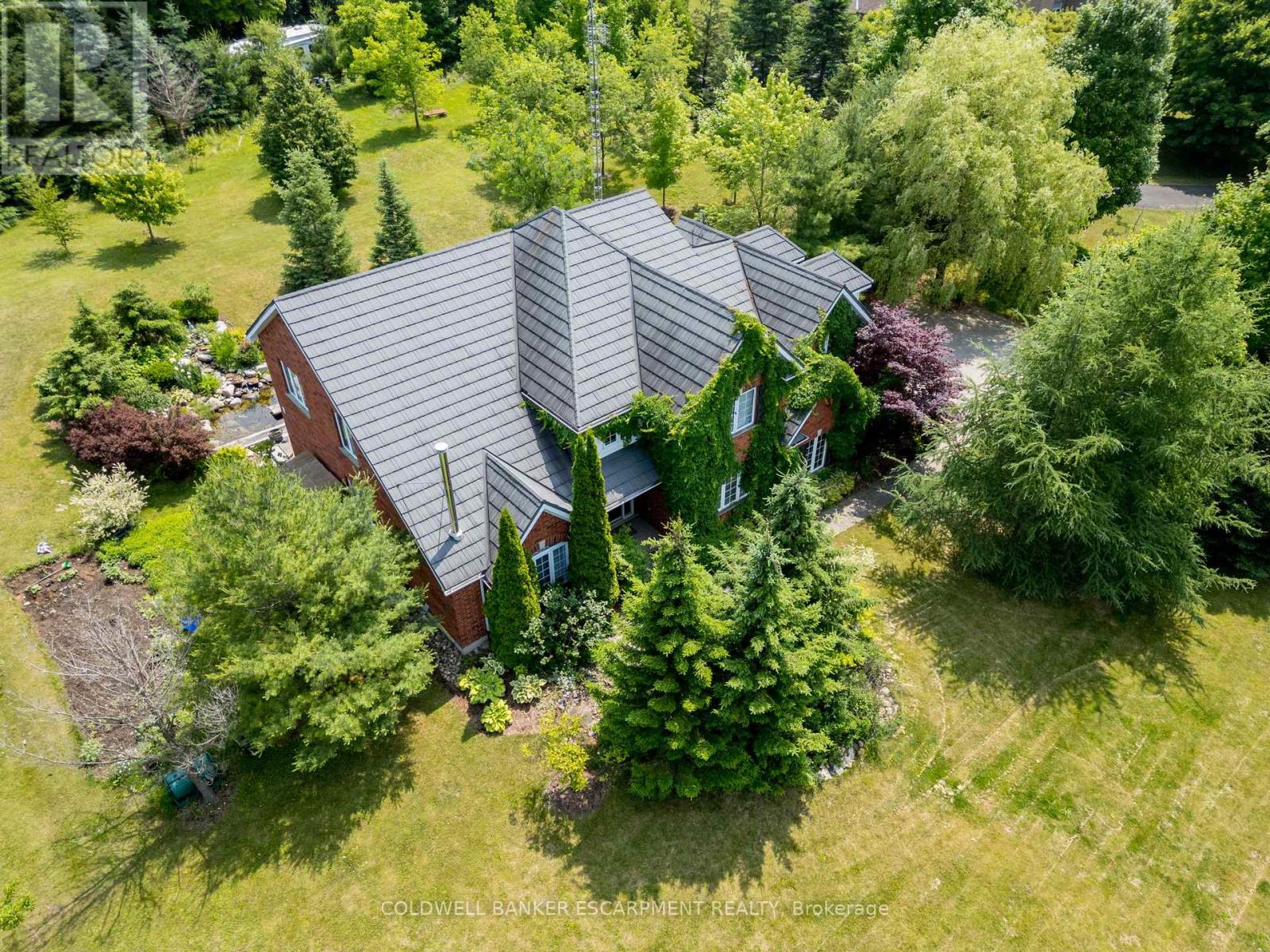 3 MORGAN DRIVE - 1