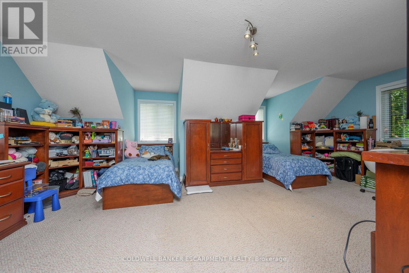 3 MORGAN DRIVE - 27