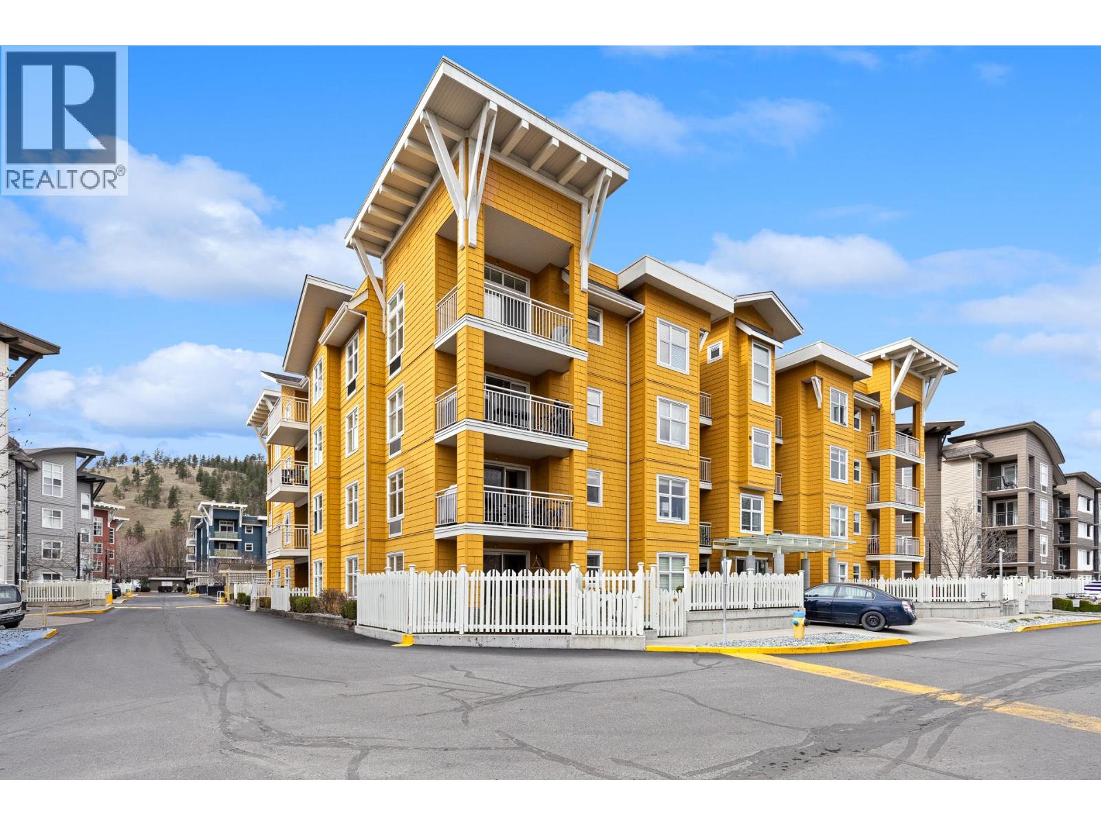 #403 571 Yates Road - 1