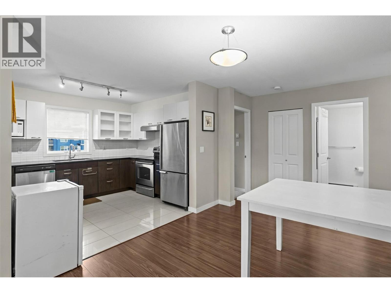 #403 571 YATES ROAD - 5