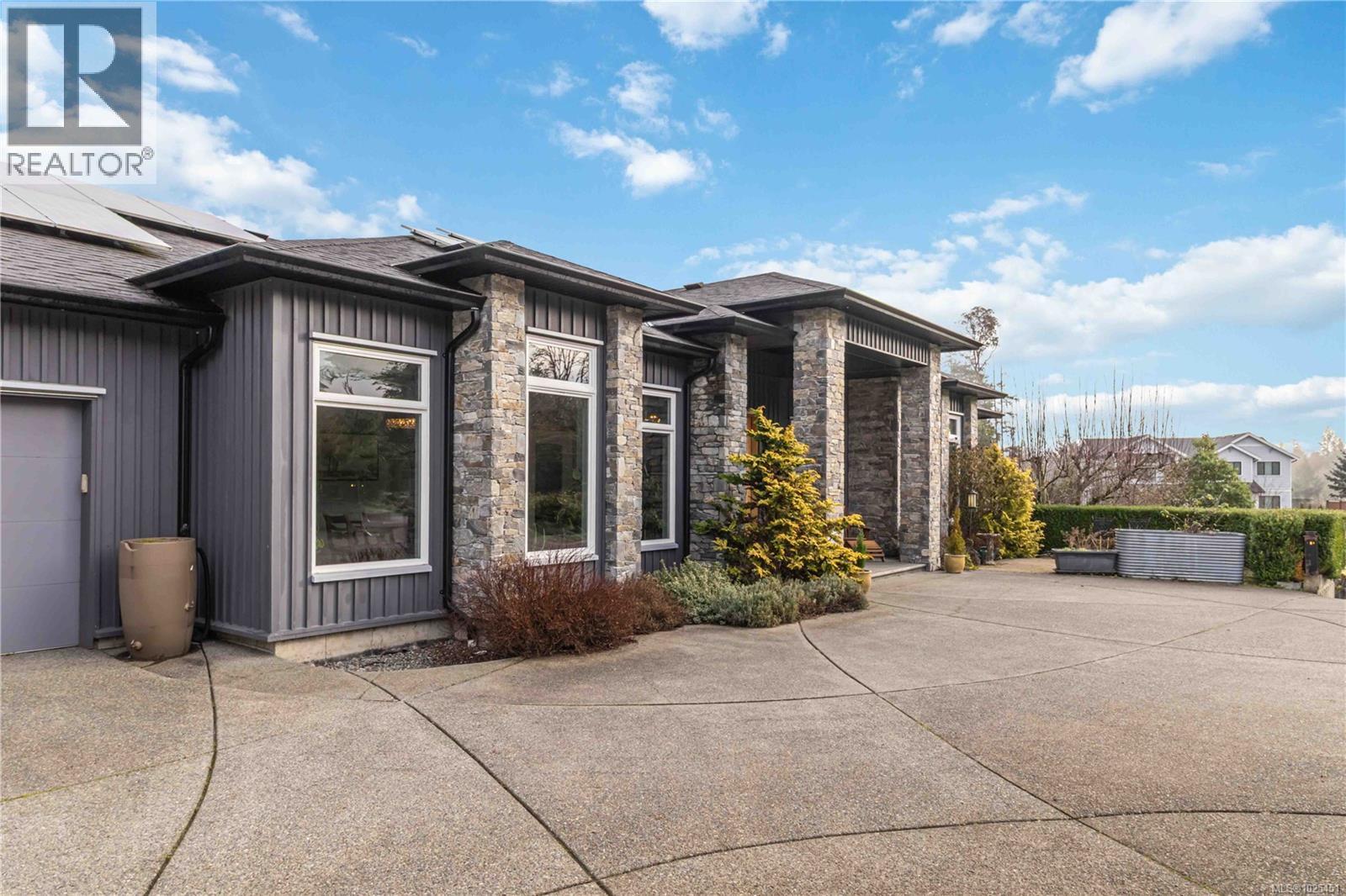 532 Sentinel Dr, Mill Bay