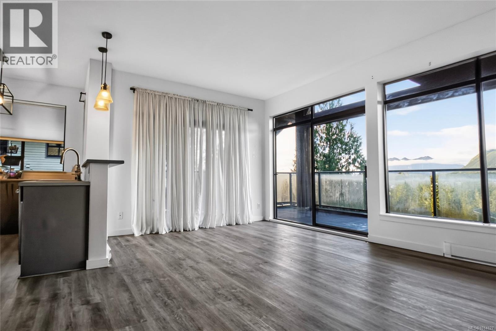 #204 591 PFEIFFER CRES - 9