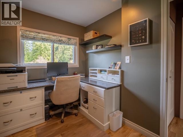 7423 NOOTKA STREET, Powell River