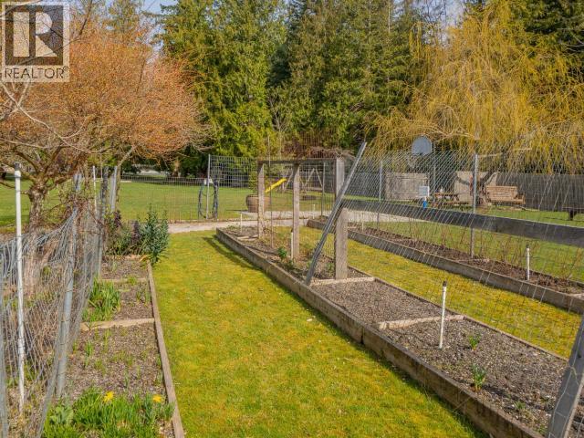 7423 NOOTKA STREET - 41