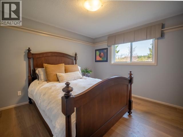 7423 NOOTKA STREET - 9