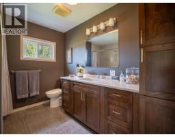 3pc Bathroom - 7423 Nootka Street, Powell River, BC V8A0P8 Photo 8