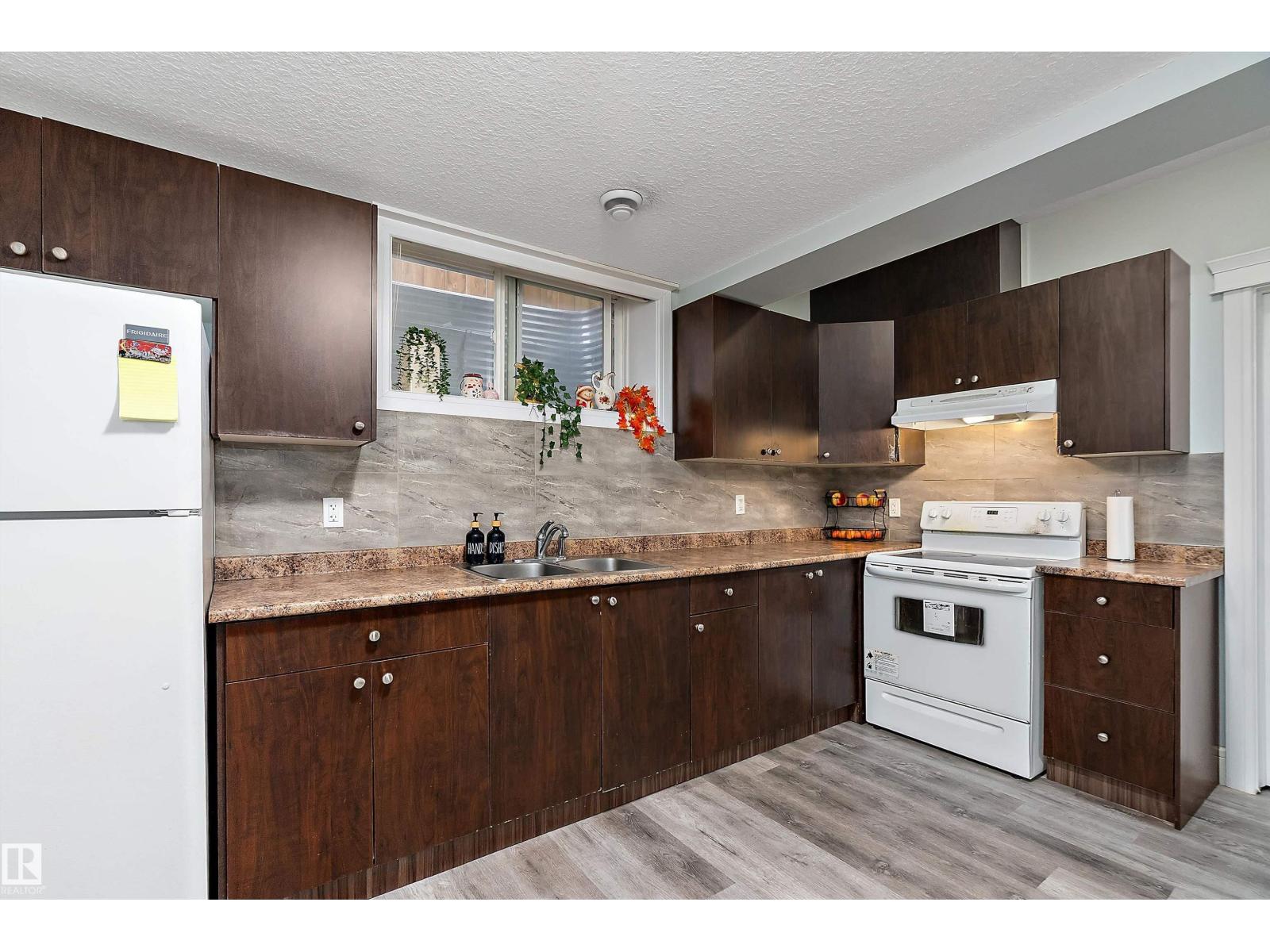 598 TAMARACK RD NW, Edmonton