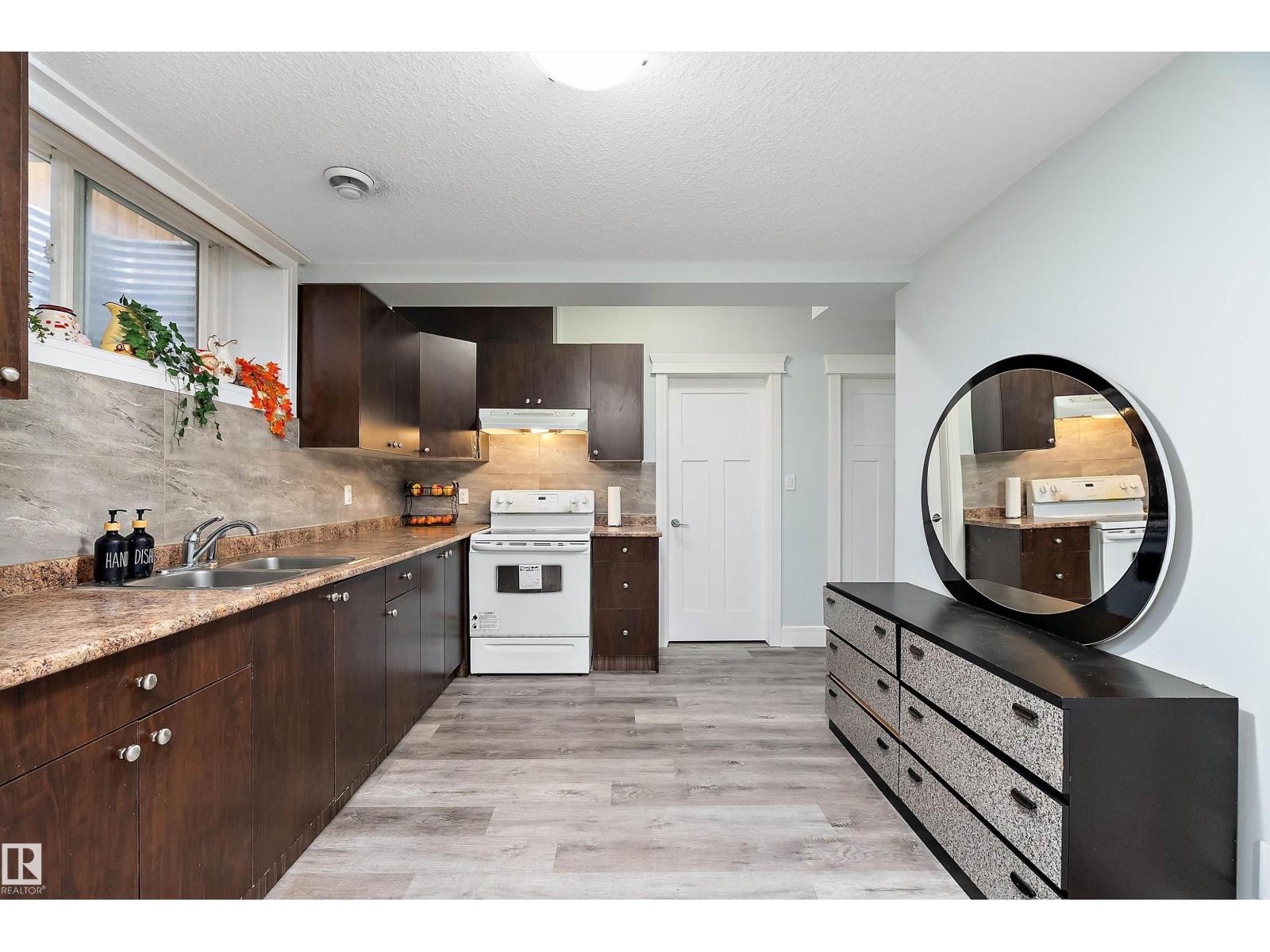 598 TAMARACK RD NW, Edmonton