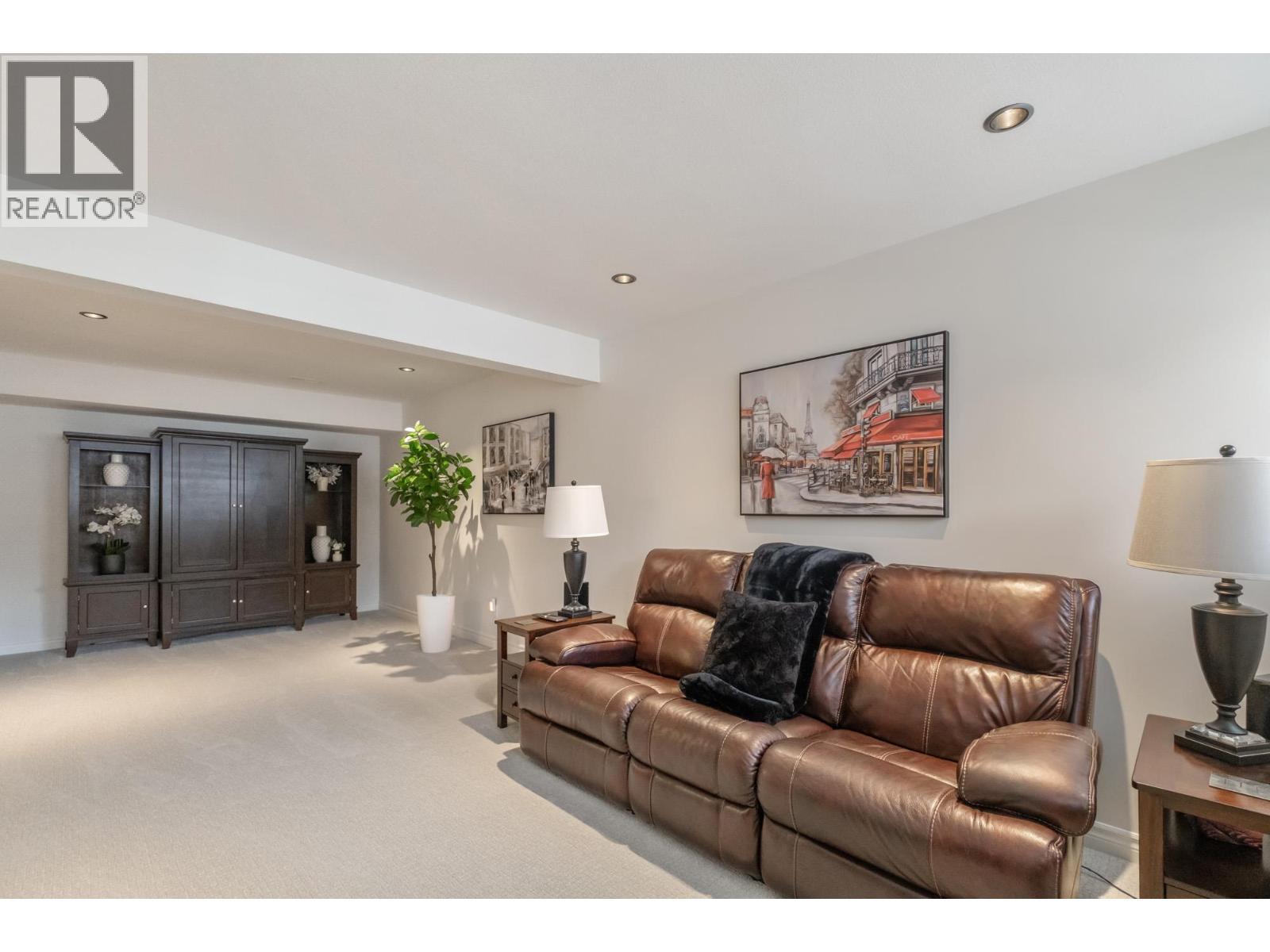 393 Rio Drive S - 33