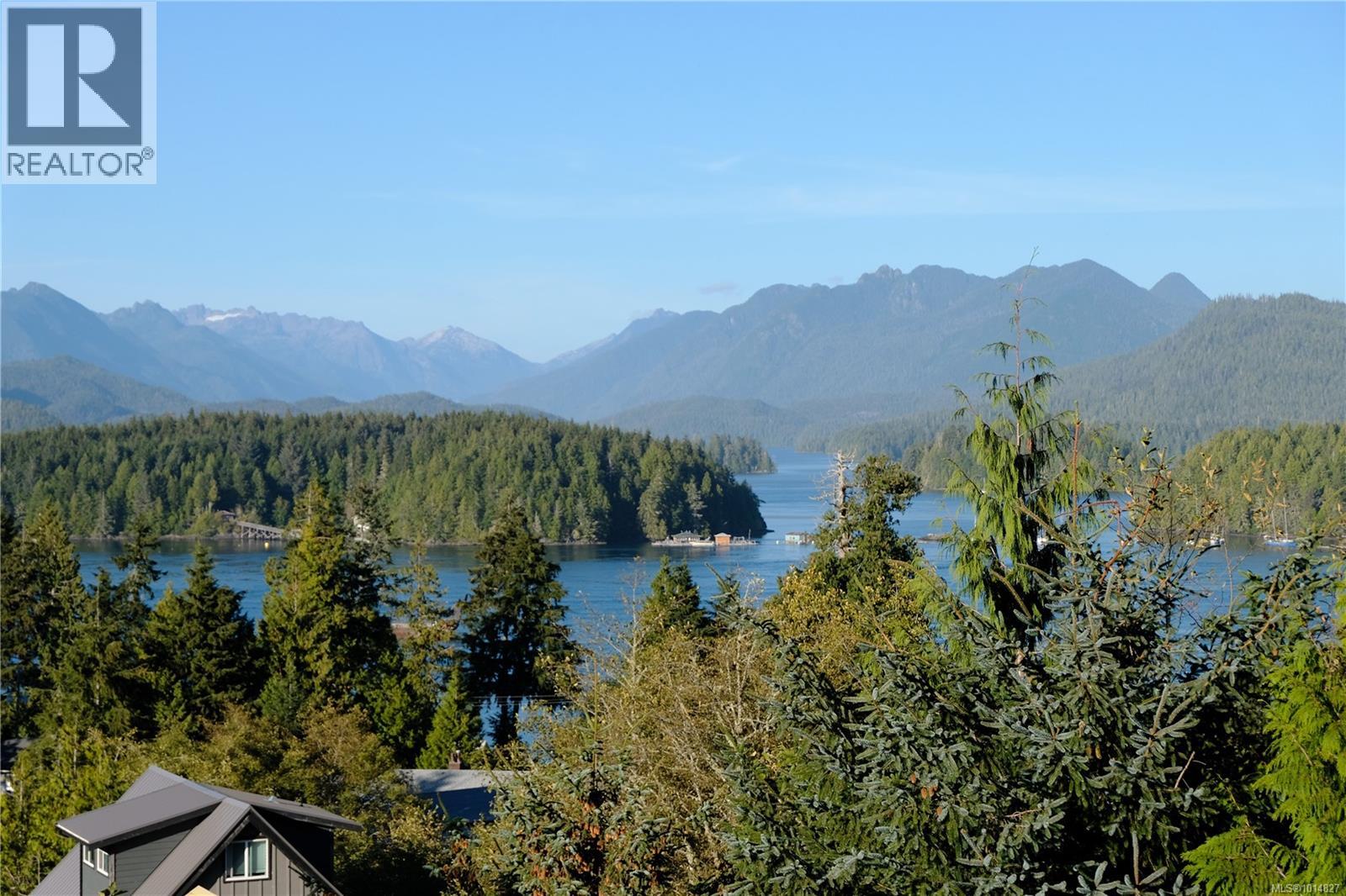 204 591 Pfeiffer Cres, Tofino