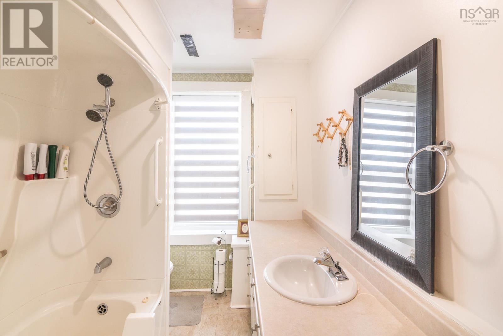 Property 22 of 39 of 37 Morris Street