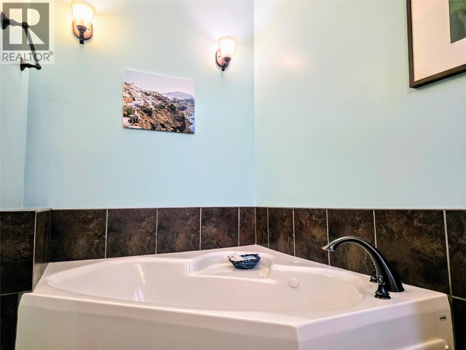 #502 7337 PROSPECTOR AVENUE - Image 2