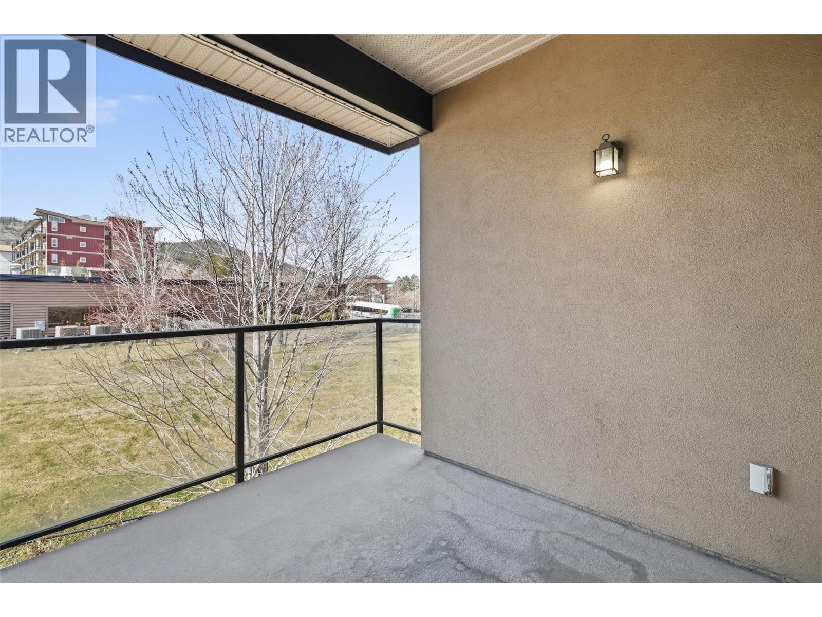 #404 795 MCGILL ROAD - 17