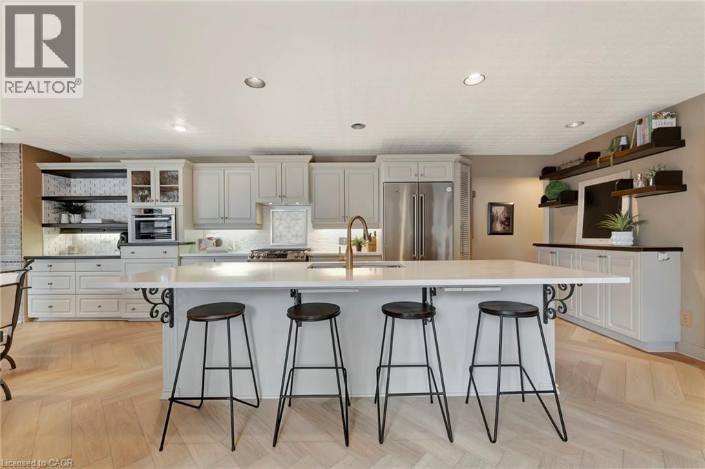 5 ORCHARD Crescent - 13