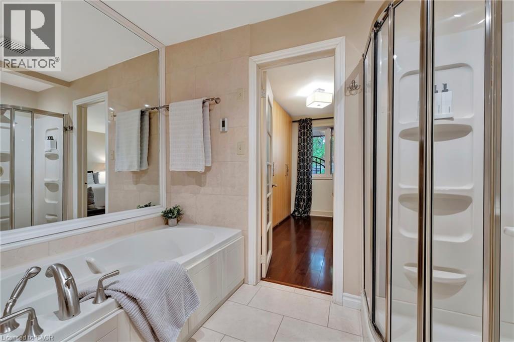 5 ORCHARD Crescent - 21