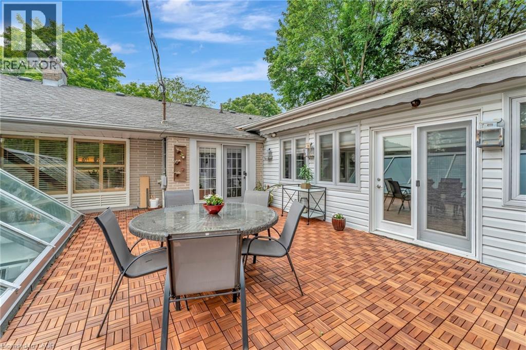 5 ORCHARD Crescent - 37