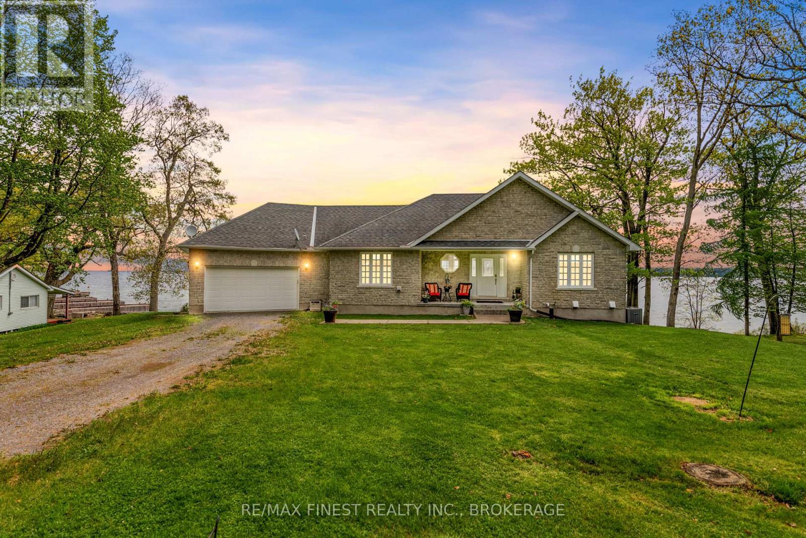 121 HICKORY LANE - 1
