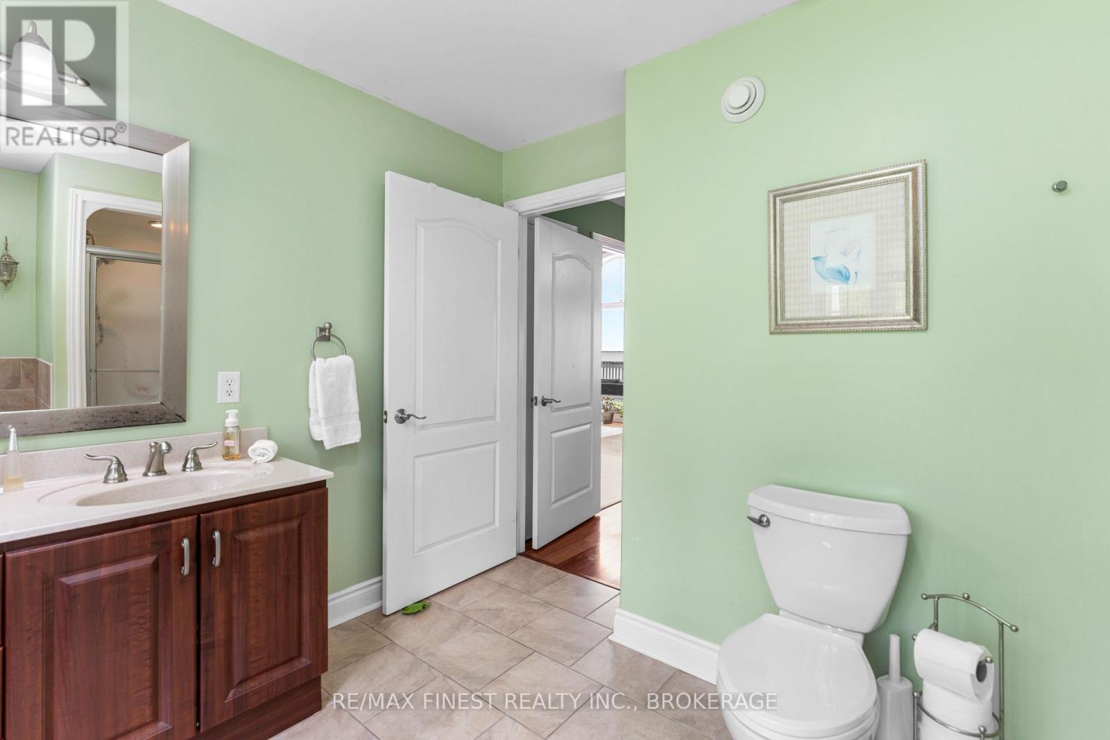 121 HICKORY LANE - 13