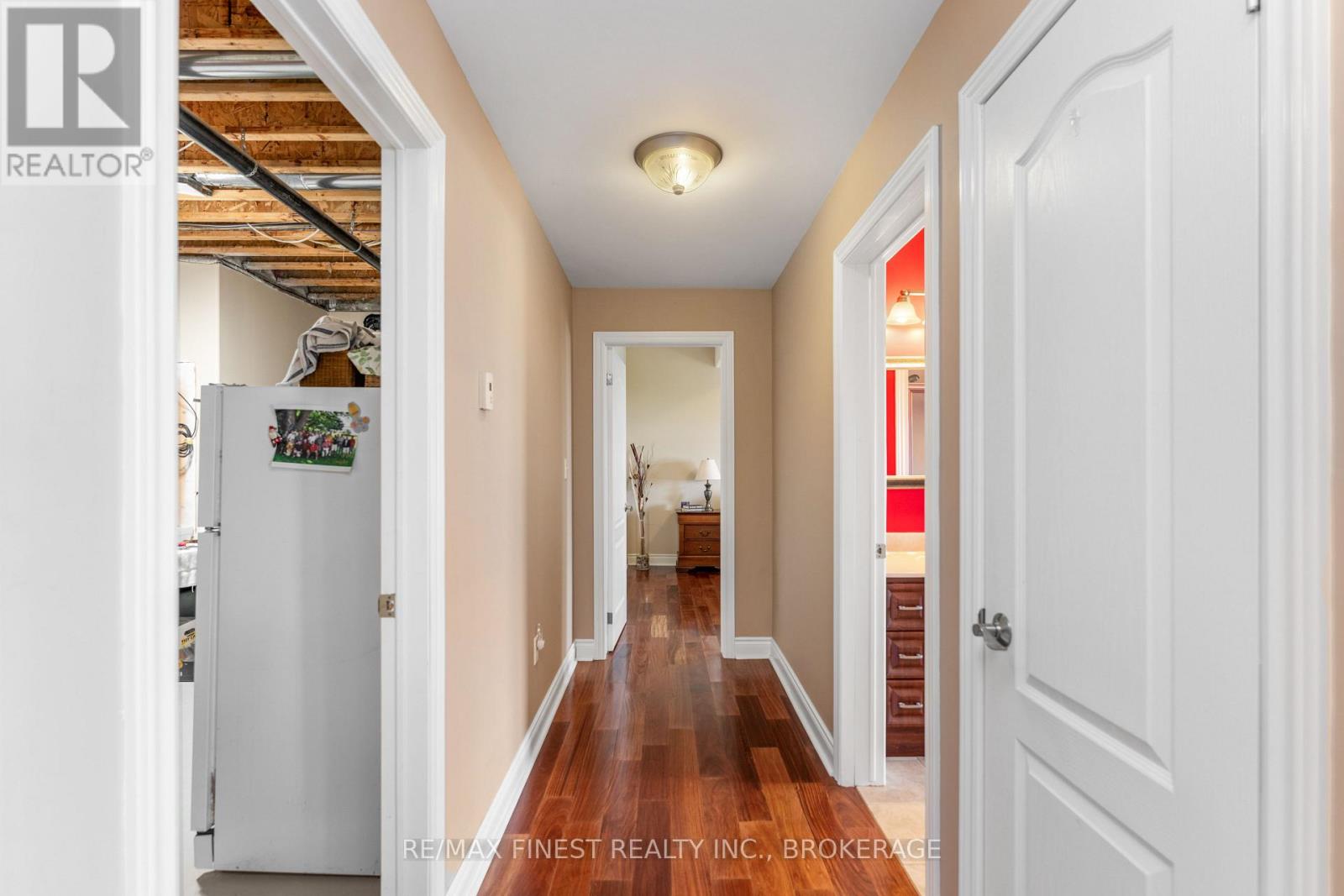 121 HICKORY LANE - 25