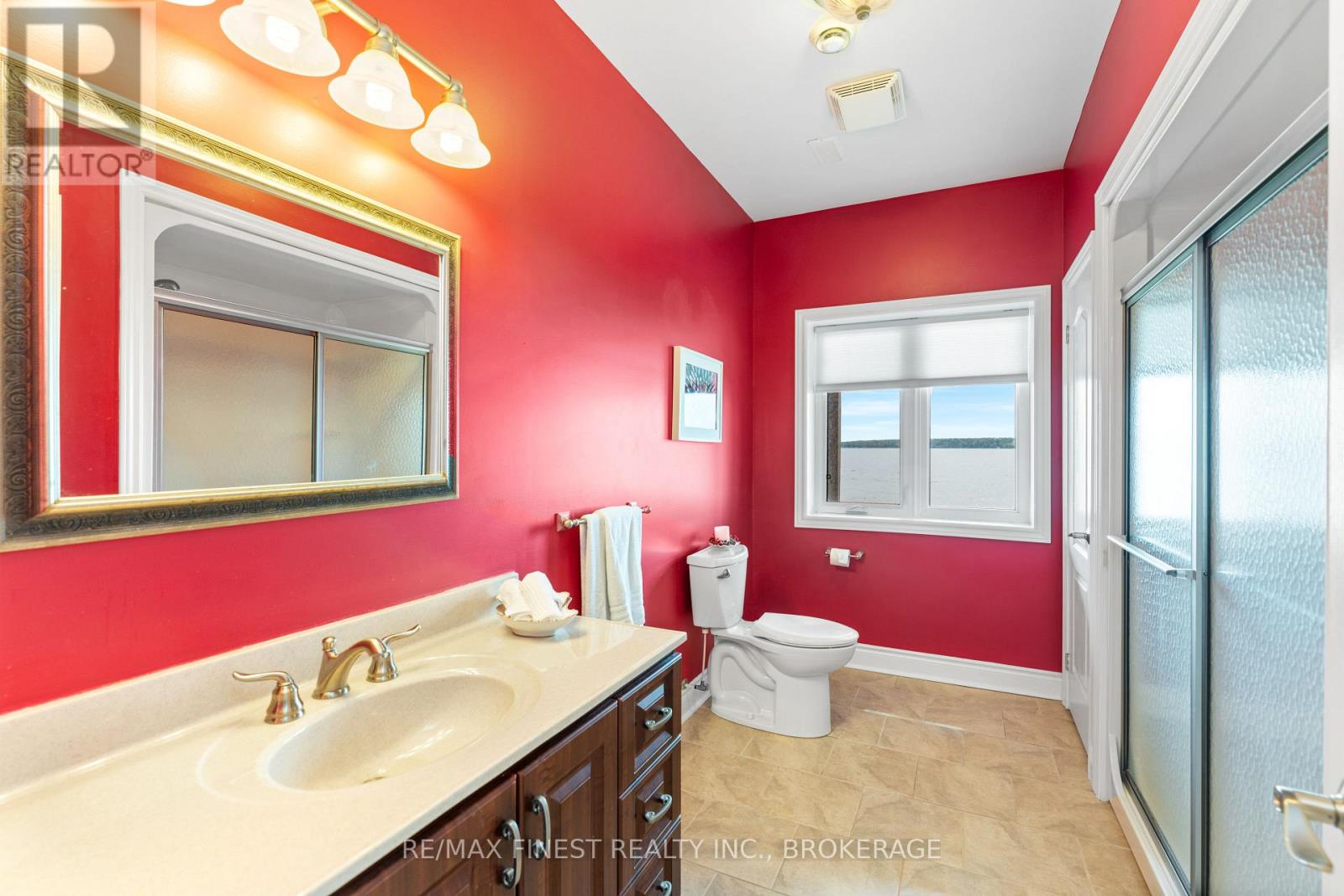121 HICKORY LANE - 26