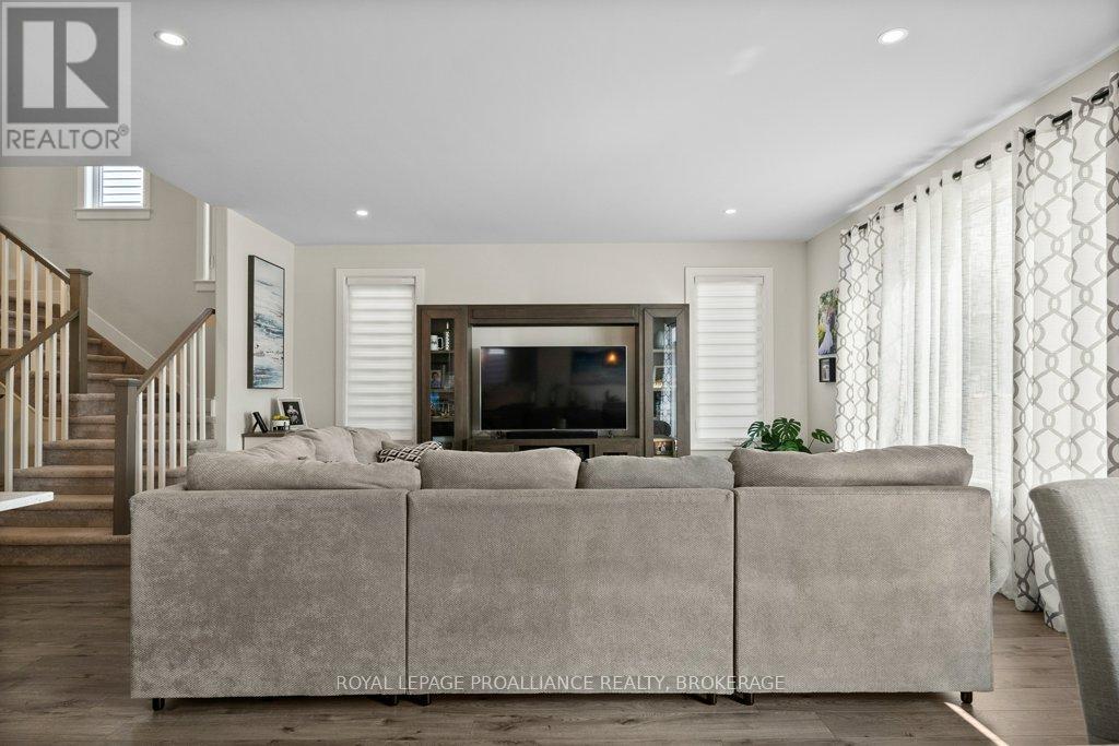 103 PEARCE STREET - 11