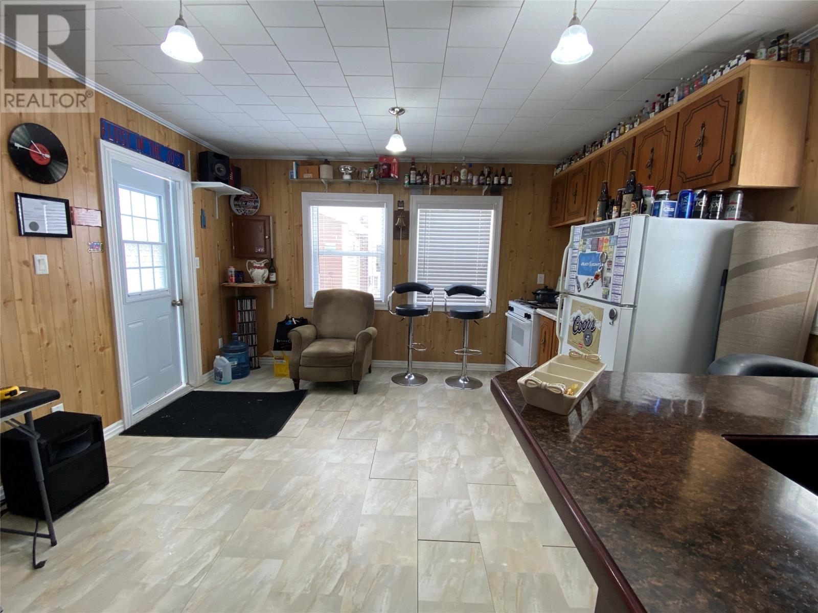 5 Snow's Pond Road - 27