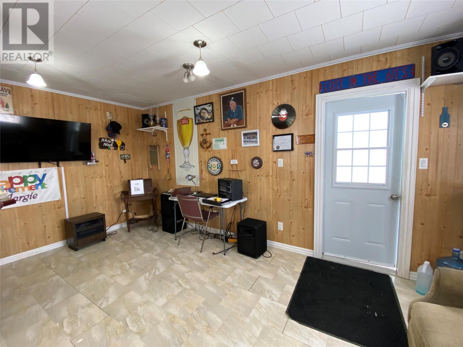 5 SNOW'S POND ROAD - 29