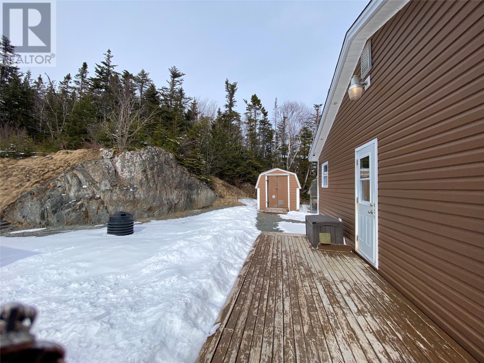 5 Snow's Pond Road - 41