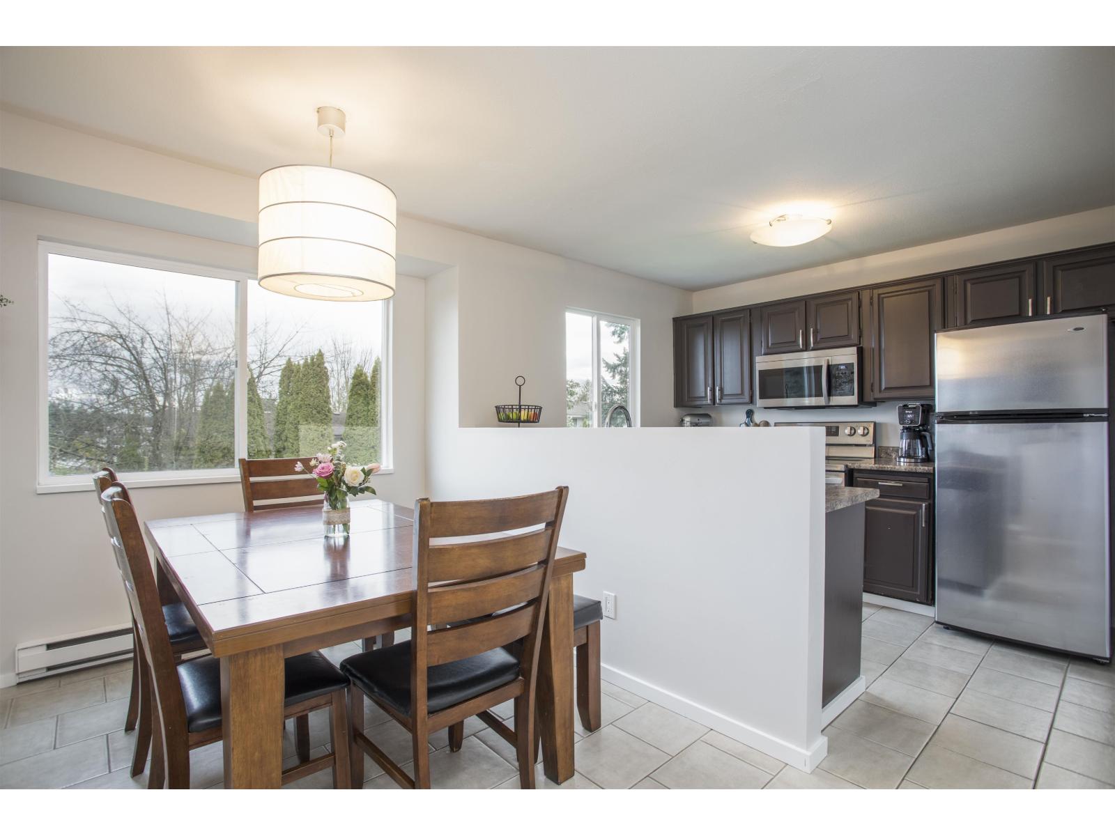 6016 BROOKS CRESCENT, Surrey